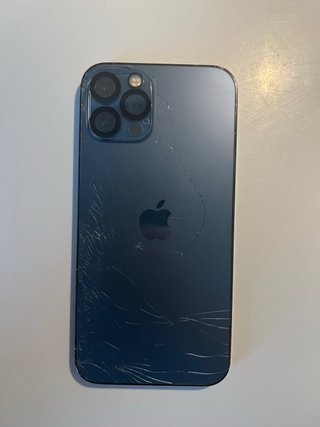 iPhone 12 Pro con fundas gratis