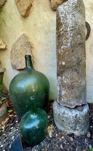 Columna y base de piedra granito