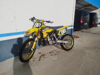 Suzuki RM250 Motocross Enduro