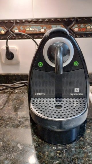 Cafetera Krups Nespresso NX2100