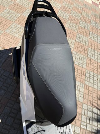 Peugeot Scooter Blanca