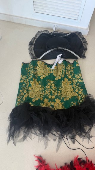 Confezione 6 Costumi Carnevale Sitges