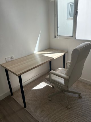 Escritorio de madera y metal  Altura ajustable