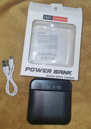 Power Bank 10000mAh - Batteria esterna marca uouom