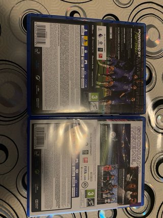 FIFA 21 e FIFA 22 PS4