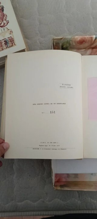 Libros de Heráldica e historiales del ejército