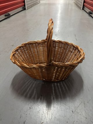 Cesta de mimbre ovalada