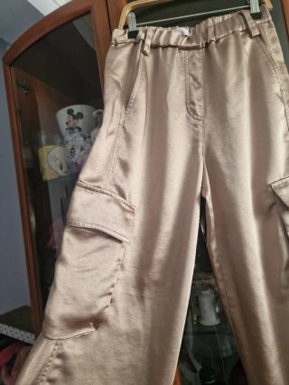 Pantalones cargo satén beige bombachos