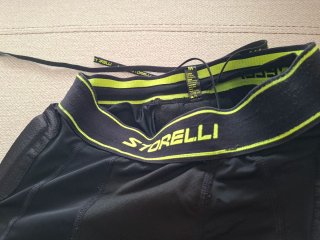 Pantalón corto portero con protecciones