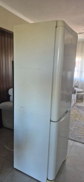 Nevera Indesit Total No Frost