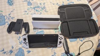 Nintendo Switch OLED Bianca