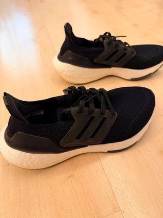 Adidas Ultraboost Light 22
