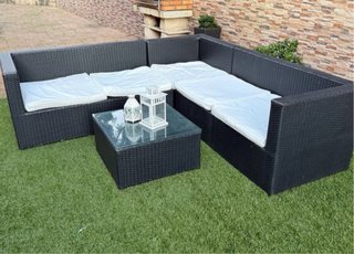 Conjunto de sofas jardin. Incluye la mesa y cojine