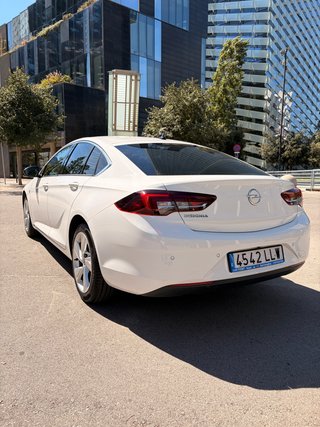 Opel Insignia 2021