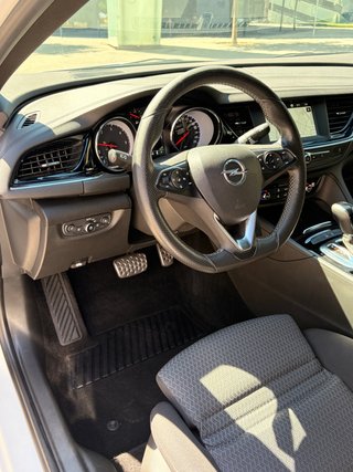Opel Insignia 2021