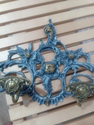 Colgador antiguo bronce envejecido