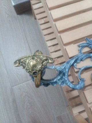 Colgador antiguo bronce envejecido