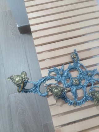 Colgador antiguo bronce envejecido