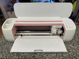 Cricut Maker Blanco y Rosa