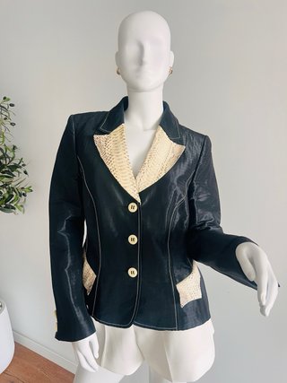Blazer Carmen Melero efecto mojado pitón Talla L