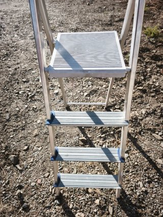 Escalera plegable aluminio