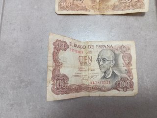 Billetes: 100 y 25 Pesetas España