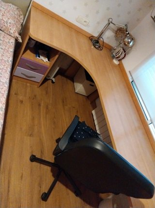 Escritorio con mesita y silla  Ancho mesita 130