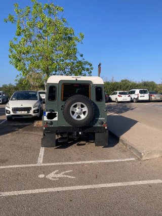 Land Rover Defender 2009