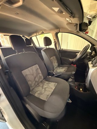 Dacia Sandero 2010