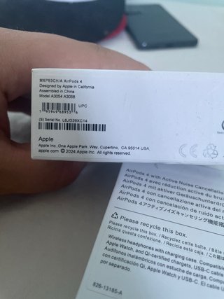 Caja vacía AirPods Apple