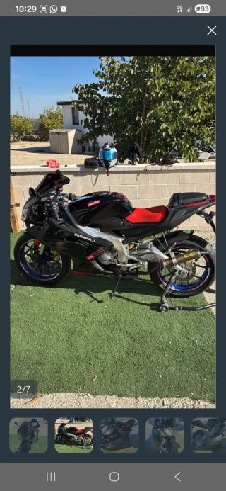 Aprilia RS 125 Sportbike Negra y Roja 2 tienpos