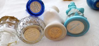 Lotto di 10 oggetti vintage Avon Venezuela