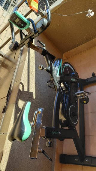Bicicleta Estática Ciclismo Indoor Cecotec 25.
