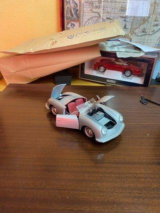 Porsche 356 Maisto 1/18 Prata