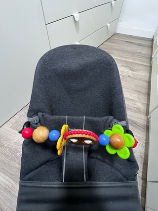 Hamaca BabyBjörn con juguete