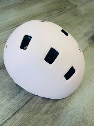 Casco y protecciones patinaje infantil. Talla S