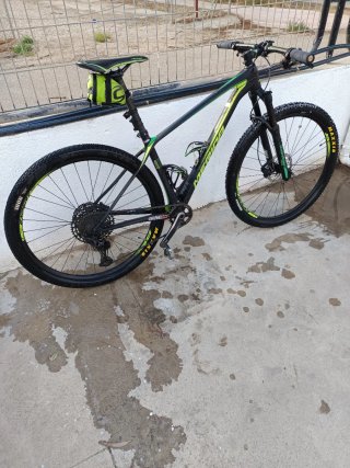 Bicicleta Merida Nine 9 Carbono MTB
