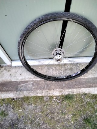 Rueda de bicicleta híbrida