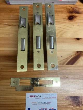 Cerradura Picaporte condena MCM 1509-35 1509-45