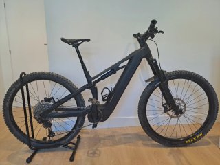 Cube Stereo Hybrid One44