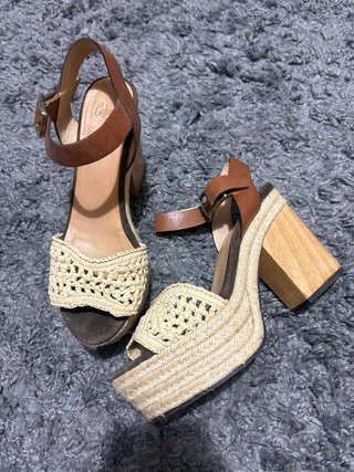 Sandalias Castañer Cuña Esparto y Madera