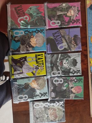 Kaiju 8 colección completa+ extras!