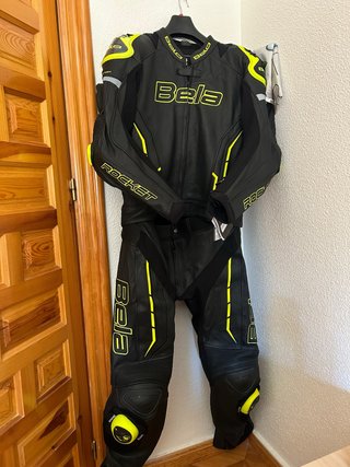 Mono Bela 2 piezas negro/amarillo