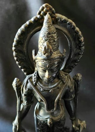 Figura bronce diosa asiática