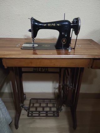 Máquina de coser Alfa