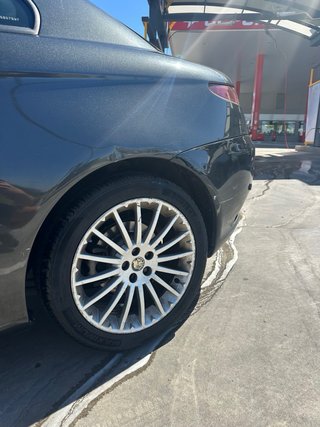 Alfa Romeo GT 2006 DESPIECE ENTERO!