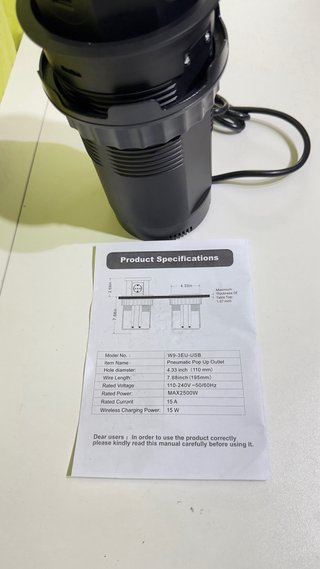 Enchufe retráctil con carga USB