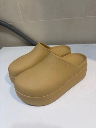 Crocs Beige Plataforma