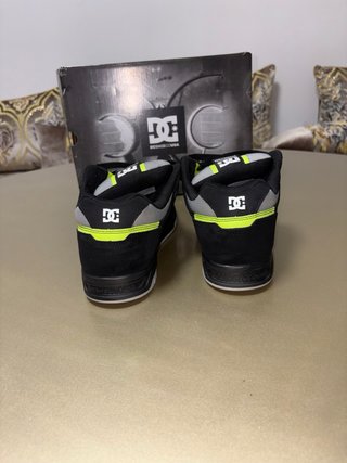 DC Shoes Negras y Grises