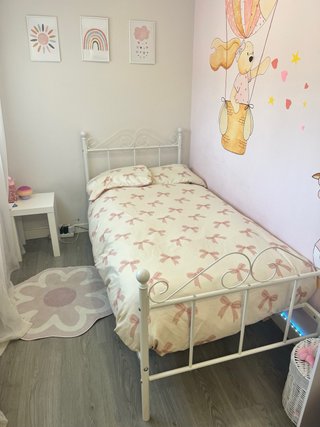 Cama de forja blanca